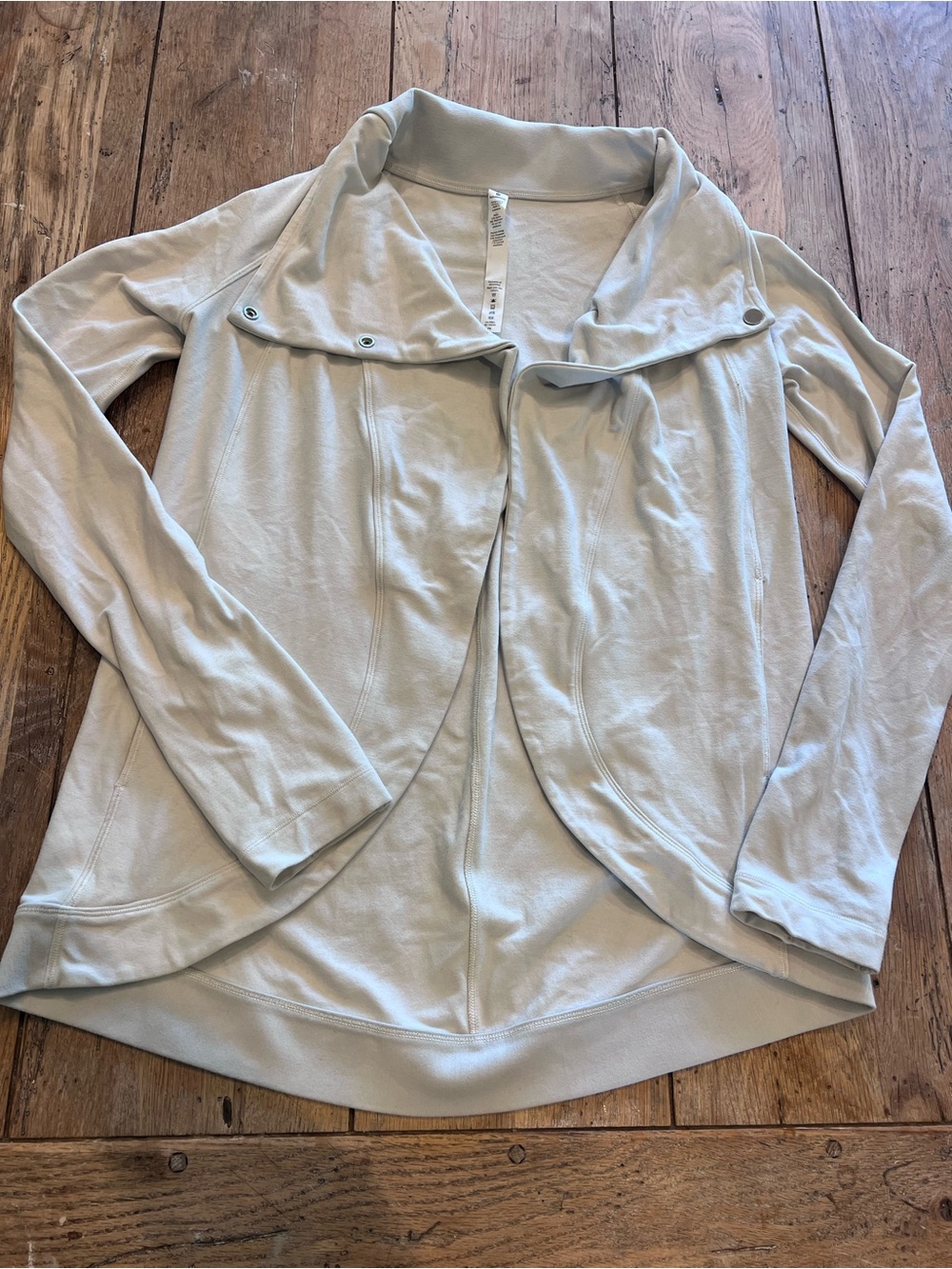lululemon Women's Solid Beige Long Stretch Snap Jacket Nylon Blend Size 2